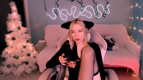 sweetrichal online show from 12/15/24, 01:24