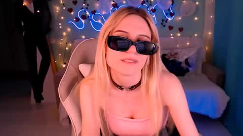 sweetrichal online show from 02/18/25, 04:37