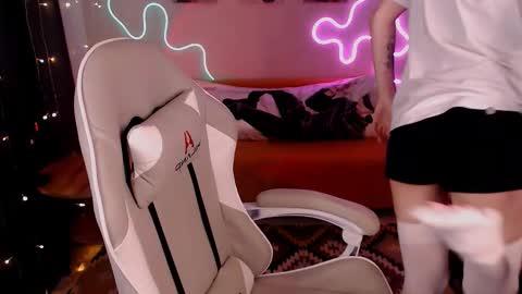 sweetrichal online show from 10/24/25, 08:38