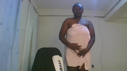 Snapshot of sweetrose2049 chatting on 03/14/26, 11:48 Rose Watetu online show from 03/14/26, 11:48