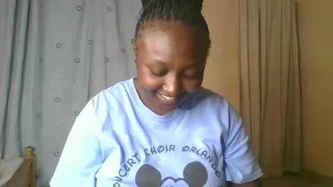 Snapshot of sweetrose2049 chatting on 04/19/26, 01:21 Rose Watetu online show from 04/19/26, 01:21