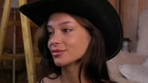 Snapshot of sweetrossie chatting on 03/24/26, 02:33 Rose online show from 03/24/26, 02:33