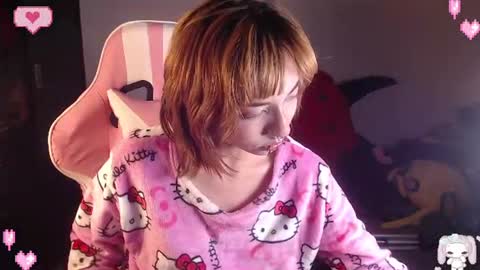 Snapshot of sweetsakuradoll chatting on 07/01/26, 06:15 . . . . . . . . online show from 07/01/26, 06:15