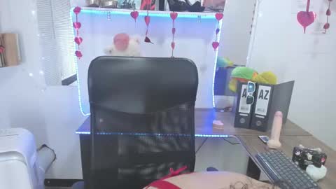 Snapshot of sweetsamy39715 chatting on 02/14/25, 03:05 sweetsamy39715 online show from 02/14/25, 03:05