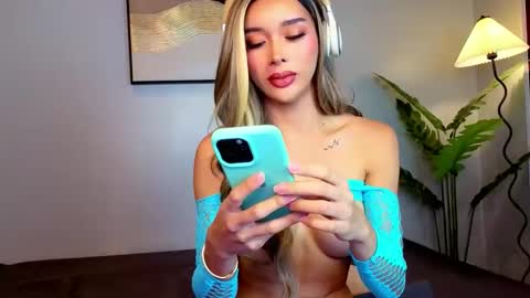 Snapshot of sweetsassyts chatting on 03/04/26, 06:52 keana online show from 03/04/26, 06:52