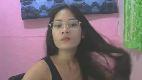 Snapshot of sweetsexygirl20 chatting on 10/18/25, 02:14 Mia online show from 10/18/25, 02:14