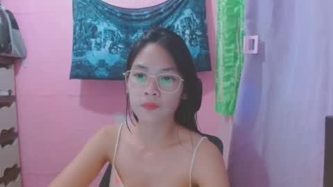 Snapshot of sweetsexygirl20 chatting on 07/18/26, 12:53 Mia online show from 07/18/26, 12:53
