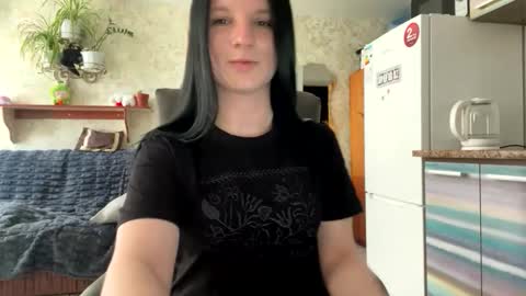 Snapshot of sweetshy99 chatting on 04/15/26, 01:07 Sweet Shy online show from 04/15/26, 01:07