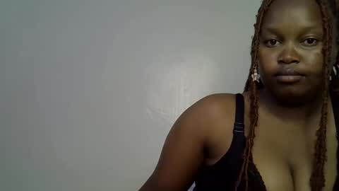 Snapshot of sweetsinshan chatting on 05/06/26, 12:32 sweetsinshan online show from 05/06/26, 12:32