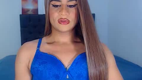 Snapshot of sweetsofiats chatting on 09/12/25, 07:03 SOFIA online show from 09/12/25, 07:03