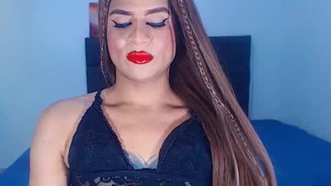 Snapshot of sweetsofiats chatting on 10/07/25, 07:00 SOFIA online show from 10/07/25, 07:00