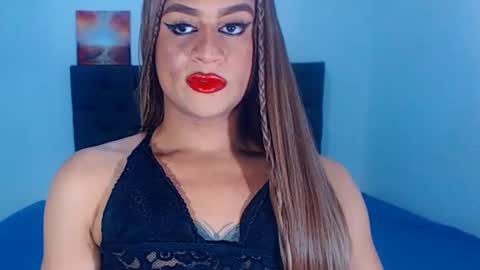 Snapshot of sweetsofiats chatting on 10/10/25, 02:54 SOFIA online show from 10/10/25, 02:54