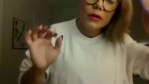 Snapshot of sweetsugar1979 chatting on 11/24/25, 02:11 sweetsugar1979 online show from 11/24/25, 02:11