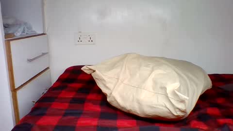 sweett_amberr online show from 02/25/26, 12:15