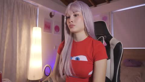 Cat independent model  online show from 02/26/26, 09:58