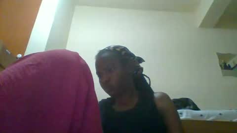 Snapshot of sweett_kimmie chatting on 04/20/26, 03:37 sweett_kimmie online show from 04/20/26, 03:37