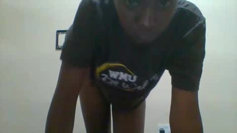 Snapshot of sweett_kimmie chatting on 04/22/26, 06:31 sweett_kimmie online show from 04/22/26, 06:31