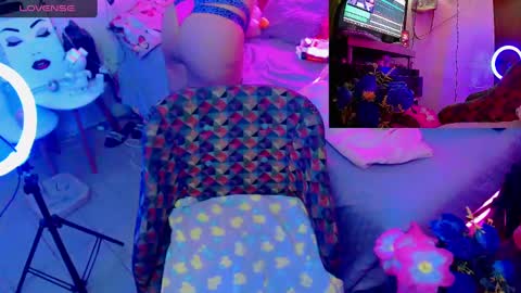 Snapshot of sweett_martina chatting on 12/14/24, 12:22 martina online show from 12/14/24, 12:22