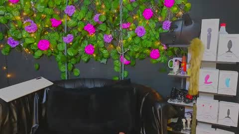 Molly -  INDEPENDENT MODEL online show from 06/04/26, 08:31