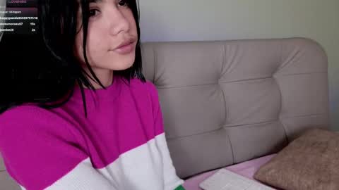 Snapshot of sweett_petite chatting on 02/10/25, 08:31    online show from 02/10/25, 08:31