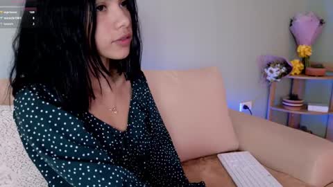 Snapshot of sweett_petite chatting on 03/08/25, 07:53    online show from 03/08/25, 07:53