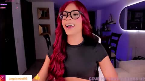 Snapshot of sweett_shinexx chatting on 03/26/26, 03:45 angel online show from 03/26/26, 03:45