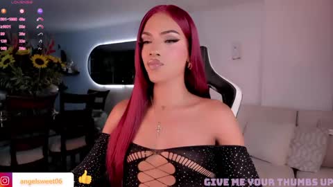 Snapshot of sweett_shinexx chatting on 04/11/26, 07:45 angel online show from 04/11/26, 07:45