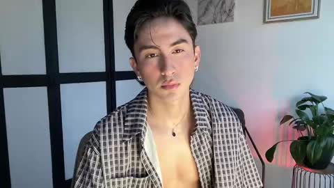 Snapshot of sweettaaron chatting on 04/20/26, 09:27 Andy online show from 04/20/26, 09:27