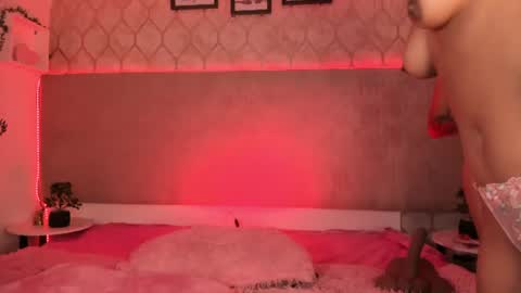 Snapshot of sweettemptatiionn chatting on 06/11/26, 07:06 candy scarlett online show from 06/11/26, 07:06