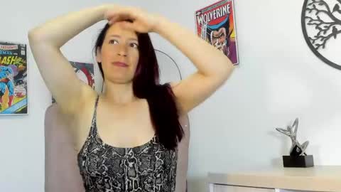 Snapshot of sweetteve chatting on 04/16/26, 10:49 sweeteve online show from 04/16/26, 10:49