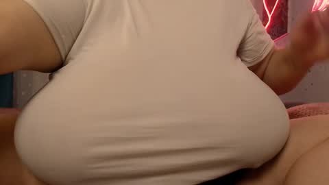 Maya online show from 03/05/25, 11:27