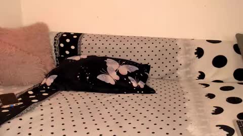 Maya online show from 11/26/25, 10:27