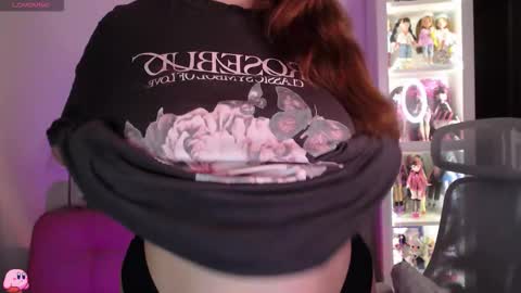 Snapshot of sweettoqui chatting on 11/26/25, 12:11 Pau online show from 11/26/25, 12:11