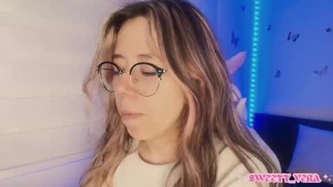 Veronica Independent Model online show from 10/16/25, 10:38