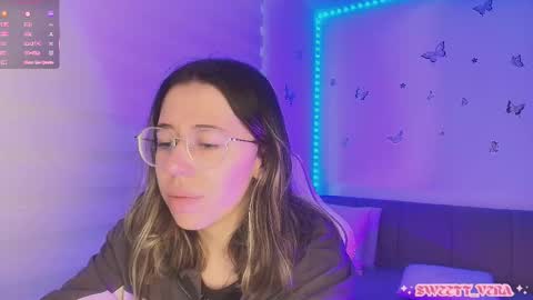 Snapshot of sweettvera_ chatting on 03/16/26, 12:53 Veronica Independent Model online show from 03/16/26, 12:53