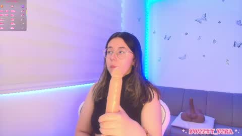 Snapshot of sweettvera_ chatting on 06/12/26, 02:27 Veronica Independent Model online show from 06/12/26, 02:27