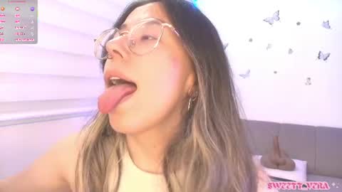 Snapshot of sweettvera_ chatting on 06/25/26, 10:36 Veronica Independent Model online show from 06/25/26, 10:36
