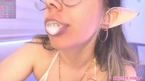 Snapshot of sweettvera_ chatting on 07/13/26, 02:09 Veronica Independent Model online show from 07/13/26, 02:09