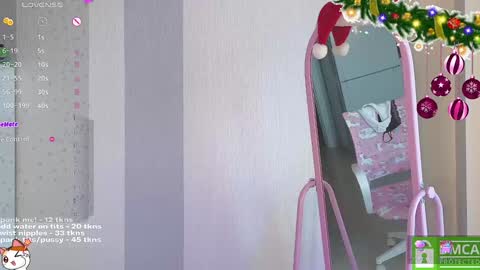 Snapshot of sweetuniporn chatting on 01/05/25, 11:37 Elis  a little vacation Ill be here Saturday my schedules in bio online show from 01/05/25, 11:37