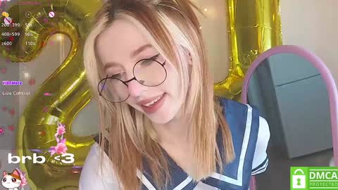 Snapshot of sweetuniporn chatting on 01/18/25, 12:04 Elis  a little vacation Ill be here Saturday my schedules in bio online show from 01/18/25, 12:04