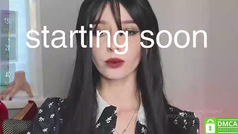 Elis  a little vacation Ill be here Saturday my schedules in bio online show from 11/29/25, 06:38