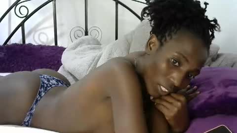 Snapshot of sweetvalariy chatting on 02/17/25, 04:37 sweetvalariy online show from 02/17/25, 04:37