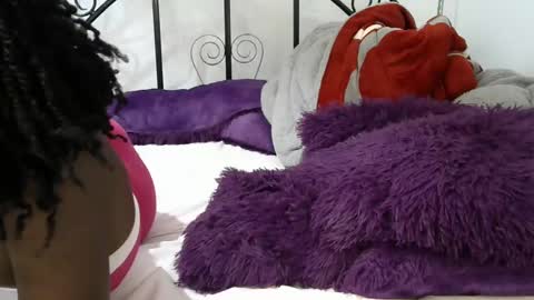 Snapshot of sweetvalariy chatting on 02/23/25, 12:16 sweetvalariy online show from 02/23/25, 12:16