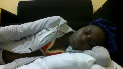 sweetvallerie online show from 10/28/25, 06:54