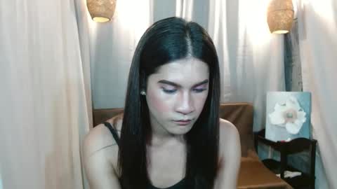 sweetvictoria2000 online show from 02/05/25, 06:35