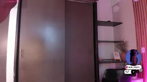 Snapshot of sweetviolet___ chatting on 06/18/26, 12:20 sweetviolet___ online show from 06/18/26, 12:20