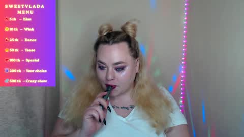 Snapshot of sweetvlada13 chatting on 04/29/26, 04:55 sweetvlada13 online show from 04/29/26, 04:55
