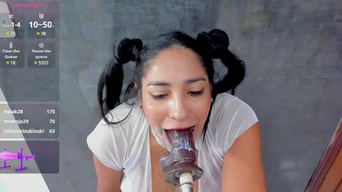 Snapshot of sweety_blowjob chatting on 01/17/25, 02:39 LINA online show from 01/17/25, 02:39