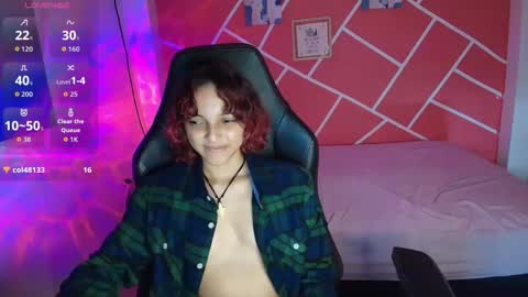 Snapshot of sweety_dreamgirl chatting on 11/25/25, 07:14 sweety_dreamgirl online show from 11/25/25, 07:14