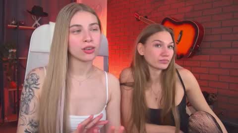 Snapshot of sweety_emilya chatting on 03/21/26, 09:47 Emily online show from 03/21/26, 09:47